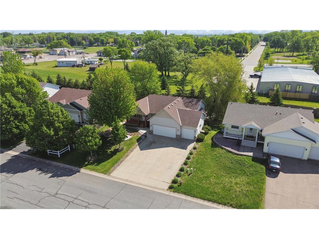 211 7th Street S Winsted MN 55395 7070643 image37