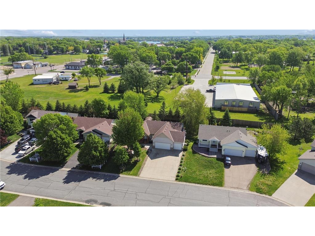 211 7th Street S Winsted MN 55395 7070643 image38