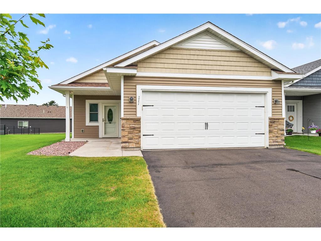 211 8th Avenue NE Isanti MN 55040 7080431 image1
