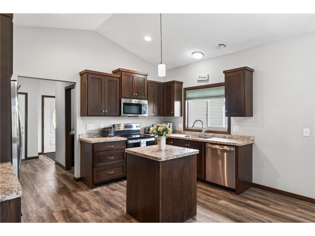 211 8th Avenue NE Isanti MN 55040 7080431 image10