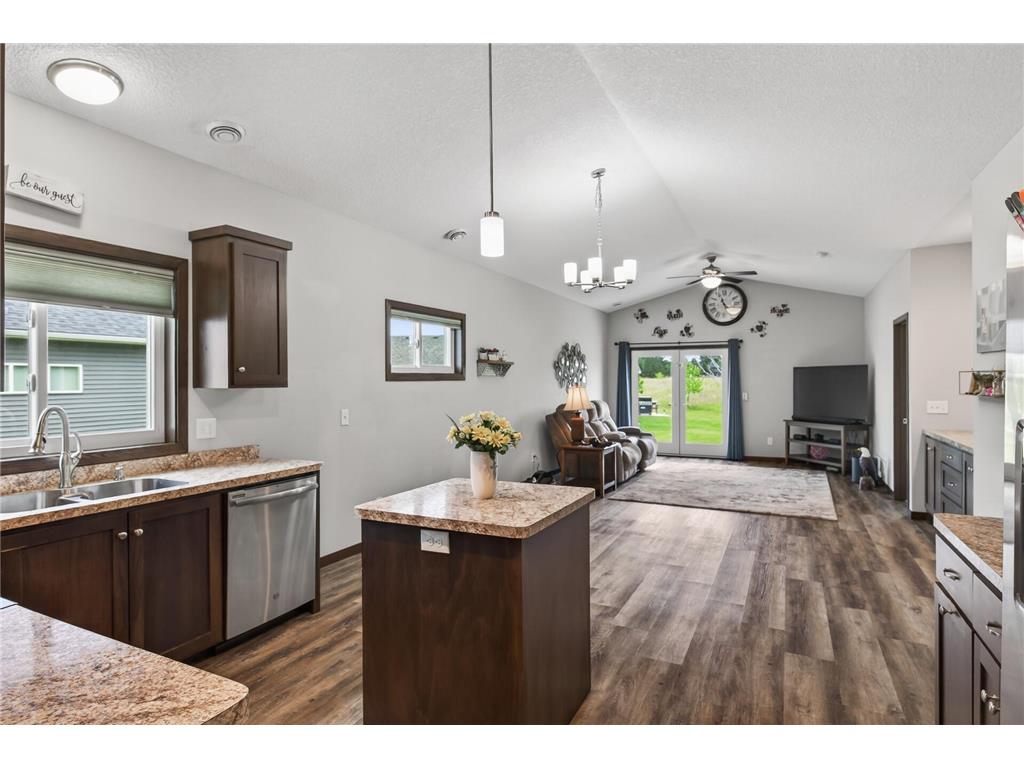 211 8th Avenue NE Isanti MN 55040 7080431 image14