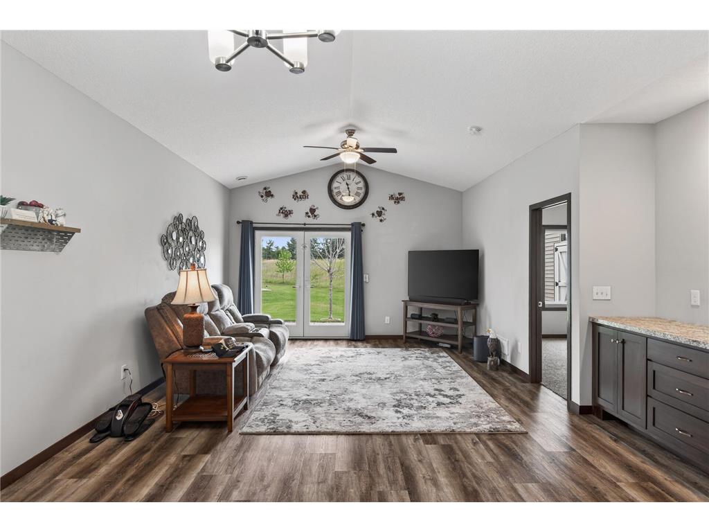 211 8th Avenue NE Isanti MN 55040 7080431 image3