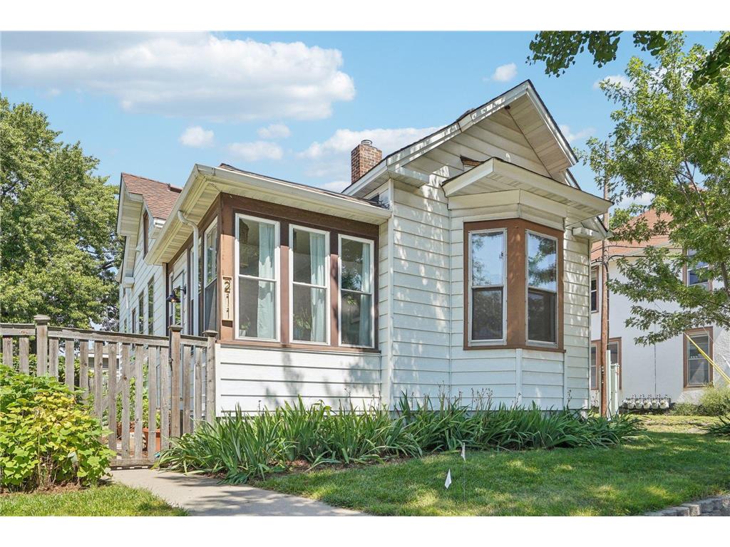 211 8th Avenue NE Minneapolis MN 55413 6582029 image1