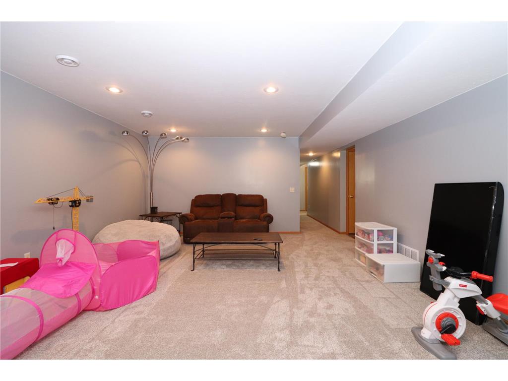 211 8th Avenue NW New Prague MN 56071 7042478 image29