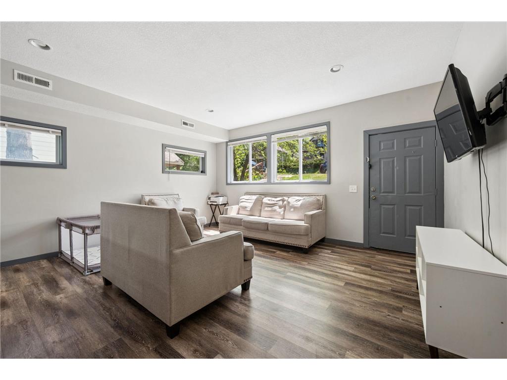 211 Belvidere Street E Saint Paul MN 55107 7042423 image13