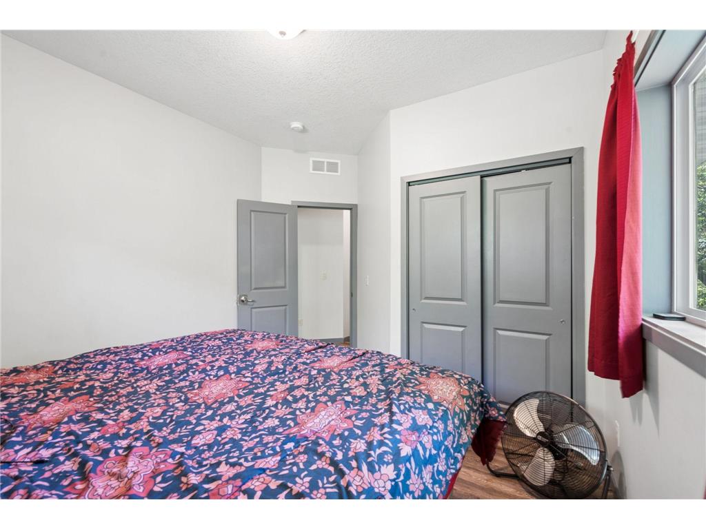 211 Belvidere Street E Saint Paul MN 55107 7042423 image17