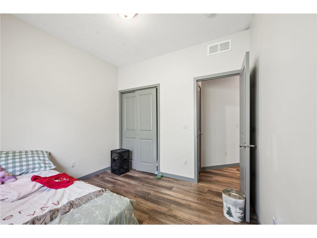 211 Belvidere Street E Saint Paul MN 55107 7042423 image21