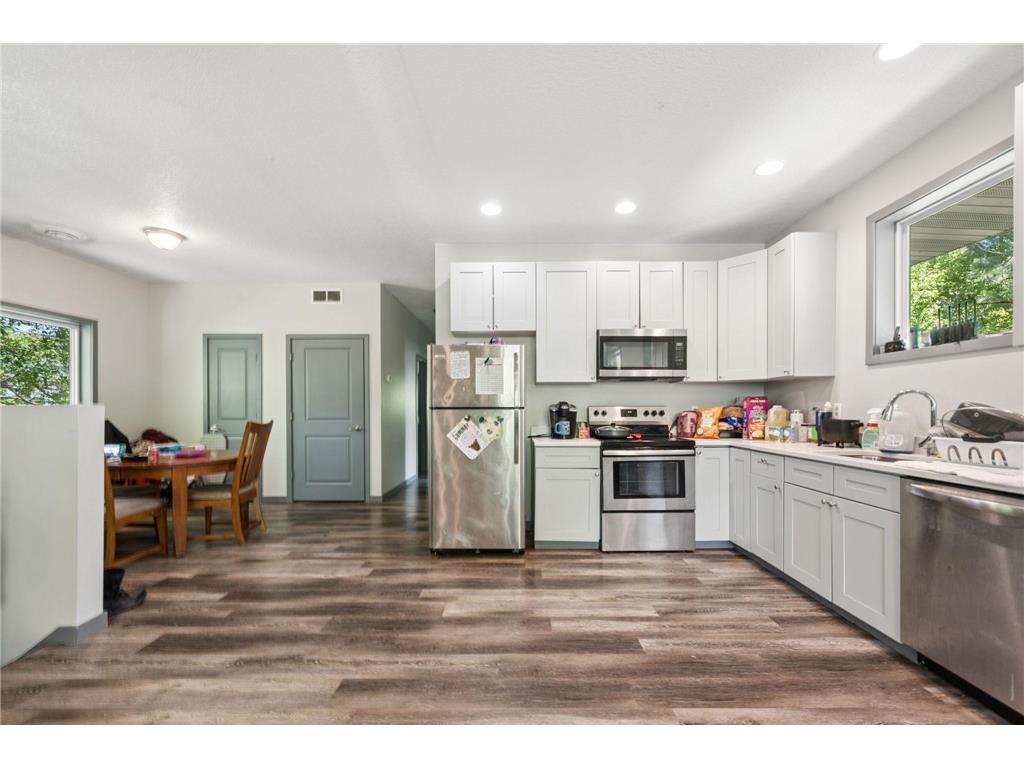 211 Belvidere Street E Saint Paul MN 55107 7042423 image23