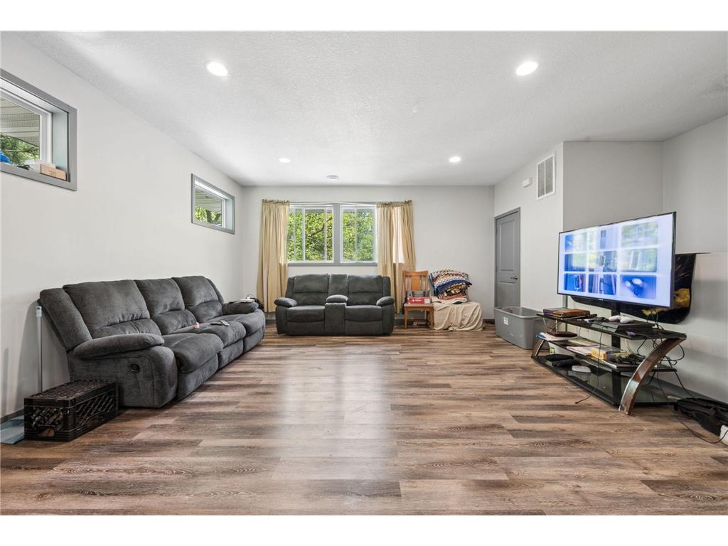 211 Belvidere Street E Saint Paul MN 55107 7042423 image24