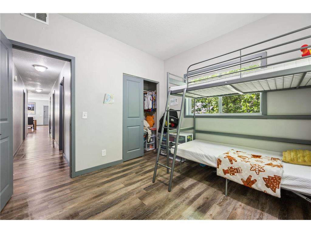 211 Belvidere Street E Saint Paul MN 55107 7042423 image39