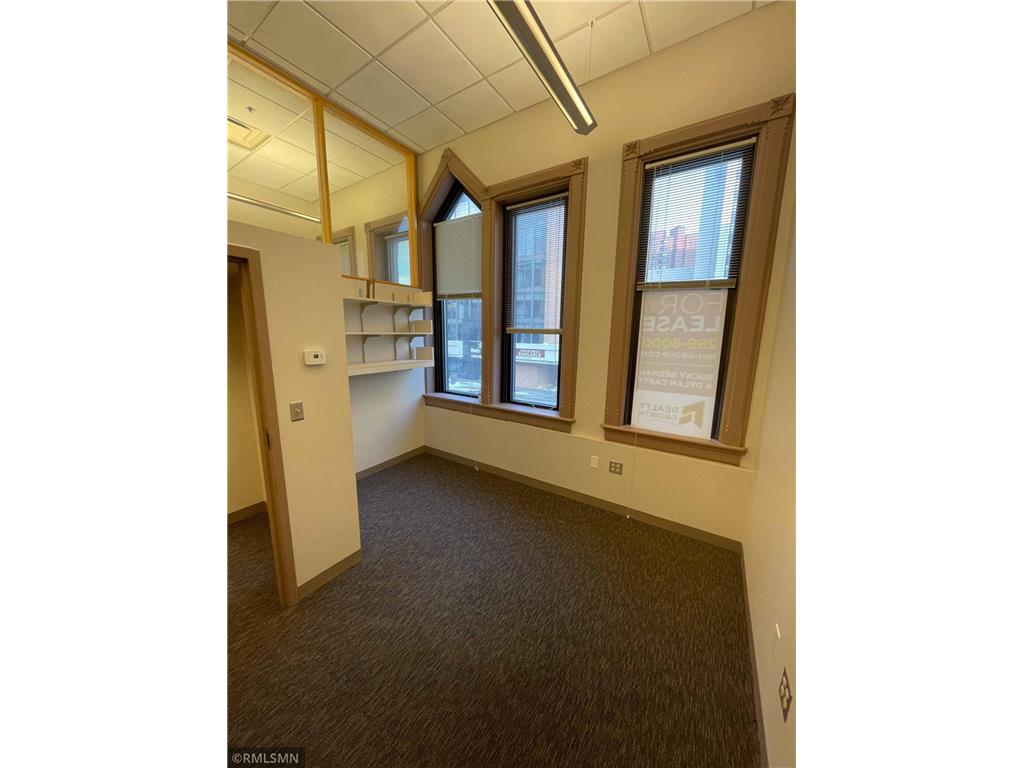 211 Broadway Avenue S Rochester MN 55904 6690910 image10