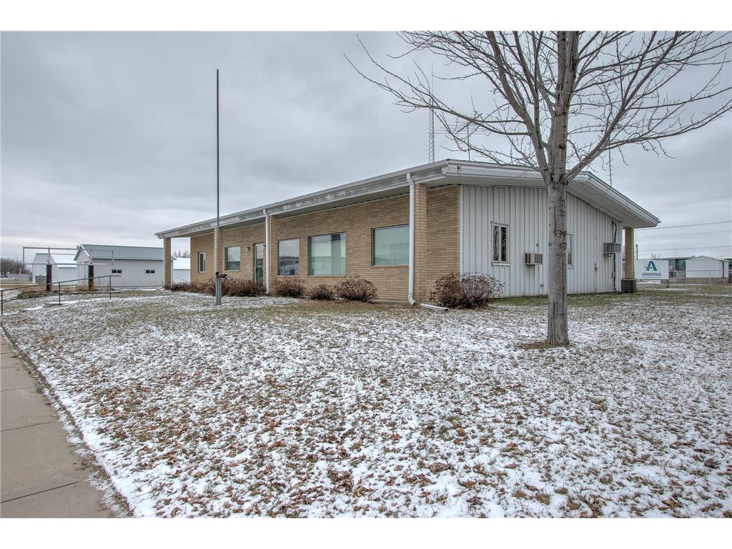 211 Cleveland Street S Cambridge MN 55008 6473258 image1