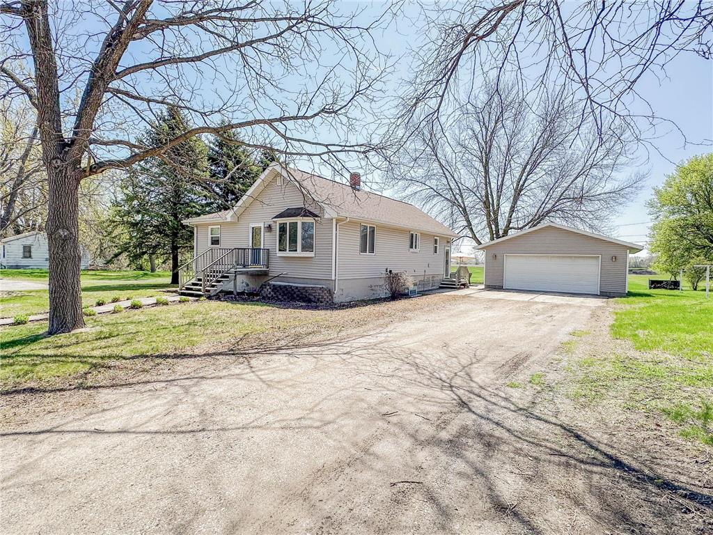 211 Dogwood Avenue Bird Island MN 55310 6715677 image1
