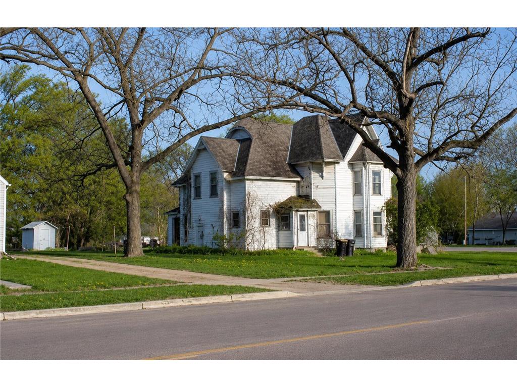 211 Dugan Street N Welcome MN 56181 7072860 image1