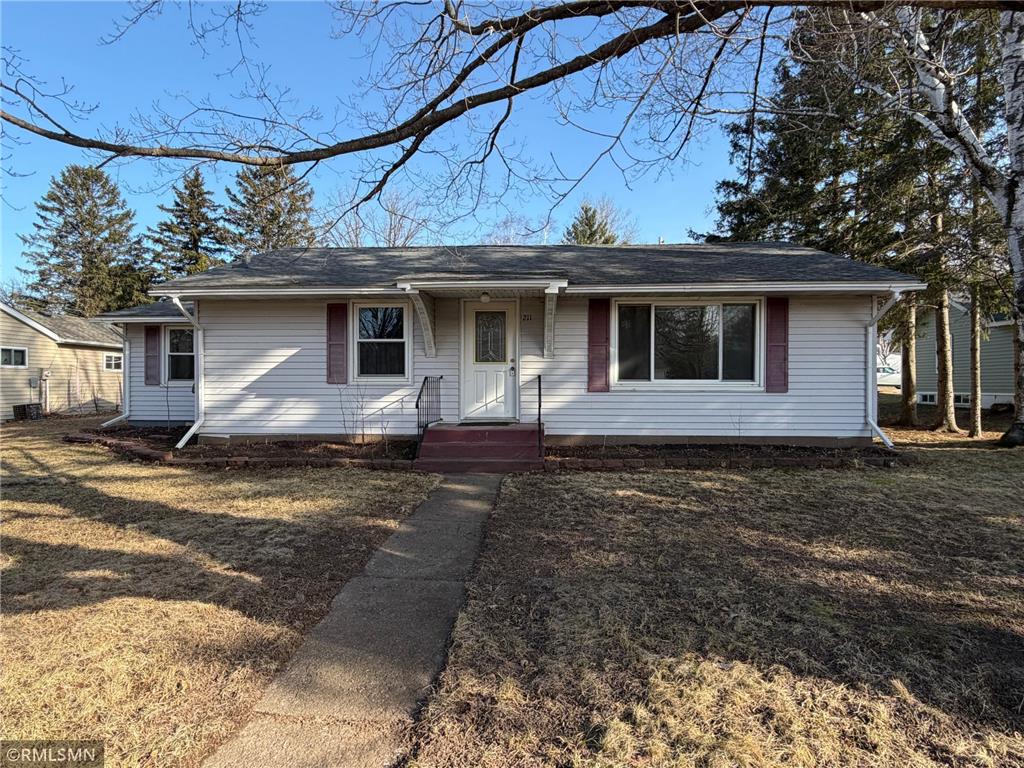 211 E 3rd Avenue Luck WI 54853 7041707 image1