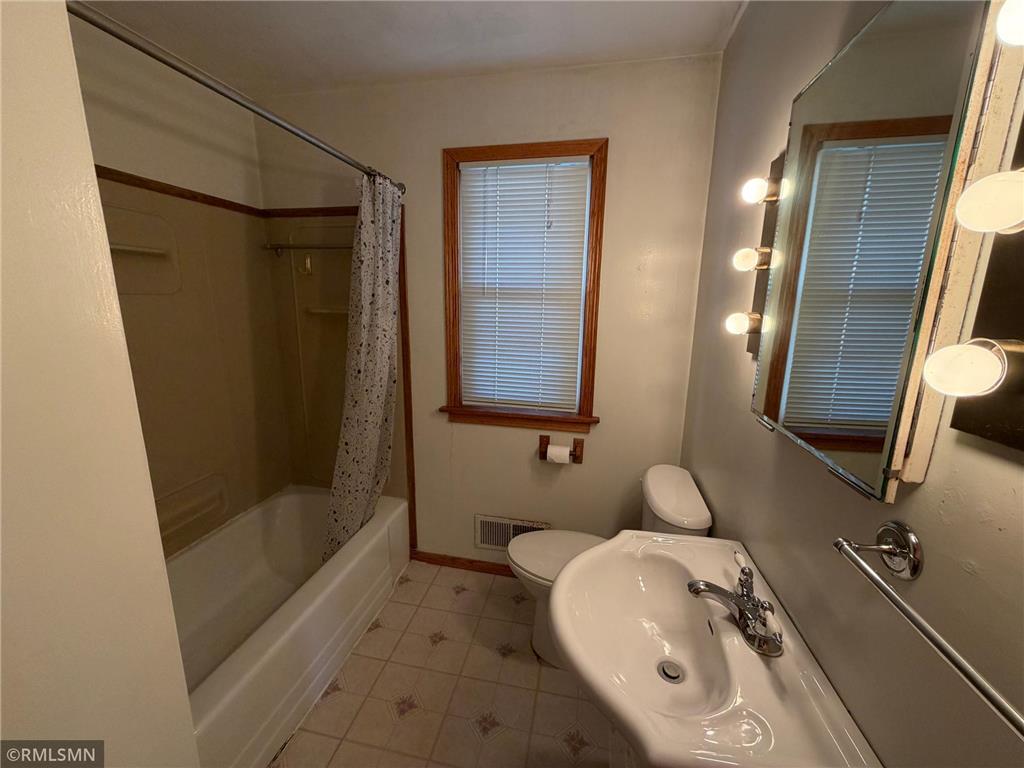 211 E 3rd Avenue Luck WI 54853 7041707 image15