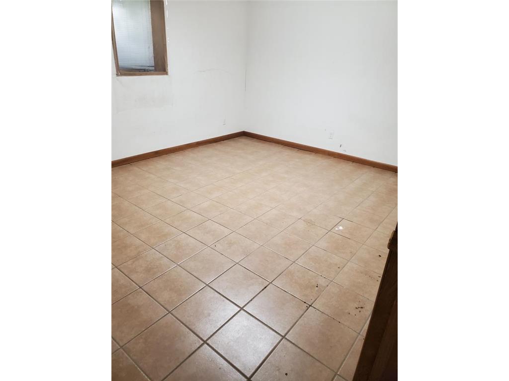 211 E Broadway Street Redwood Falls MN 56283 7092680 image10