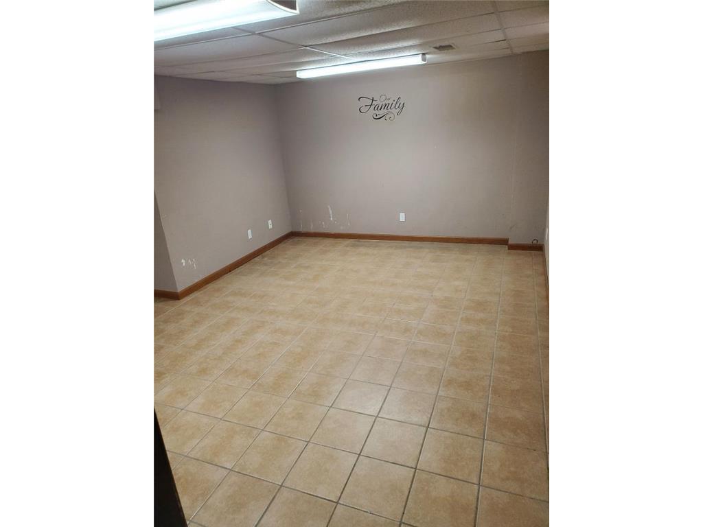 211 E Broadway Street Redwood Falls MN 56283 7092680 image8