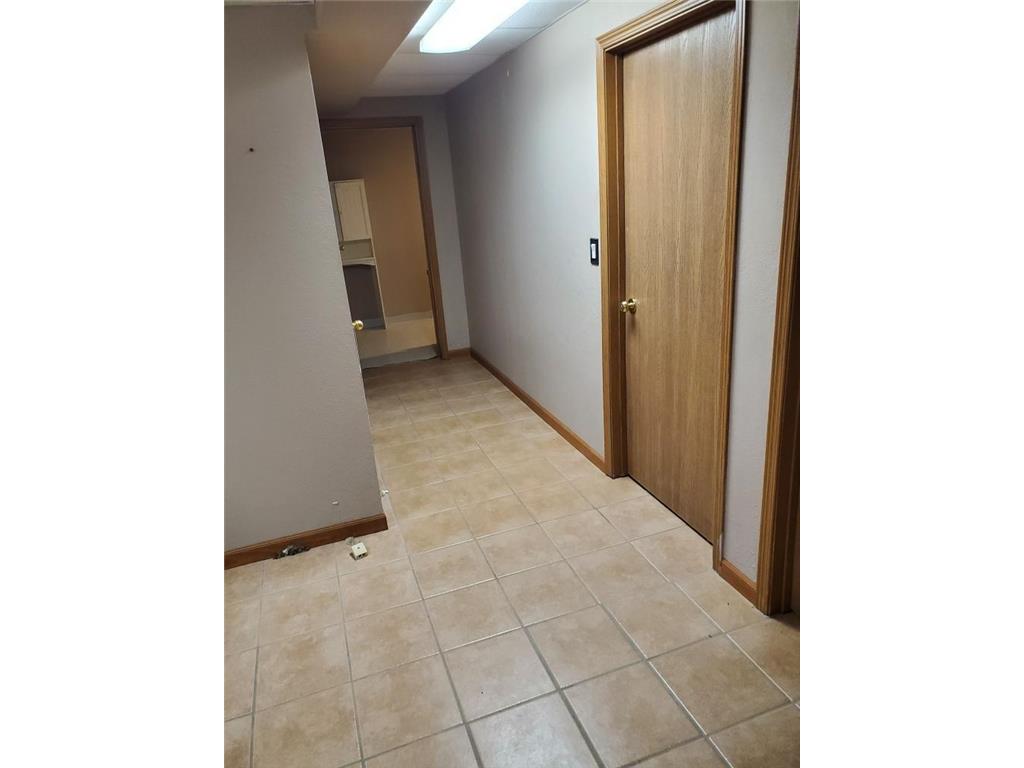 211 E Broadway Street Redwood Falls MN 56283 7092680 image9