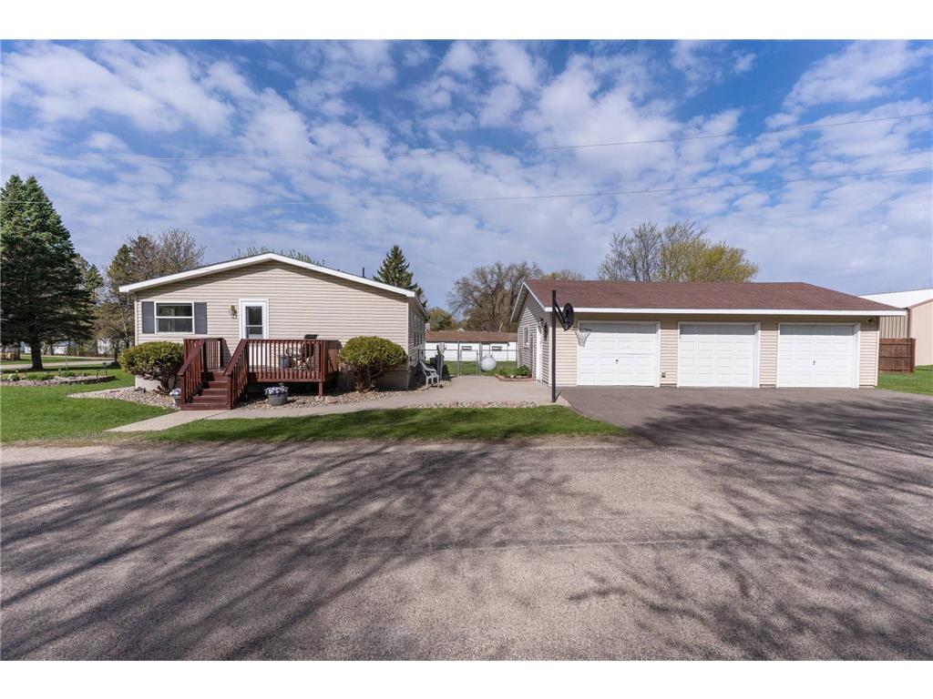 211 E Central Avenue Clitherall MN 56524 7071424 image4