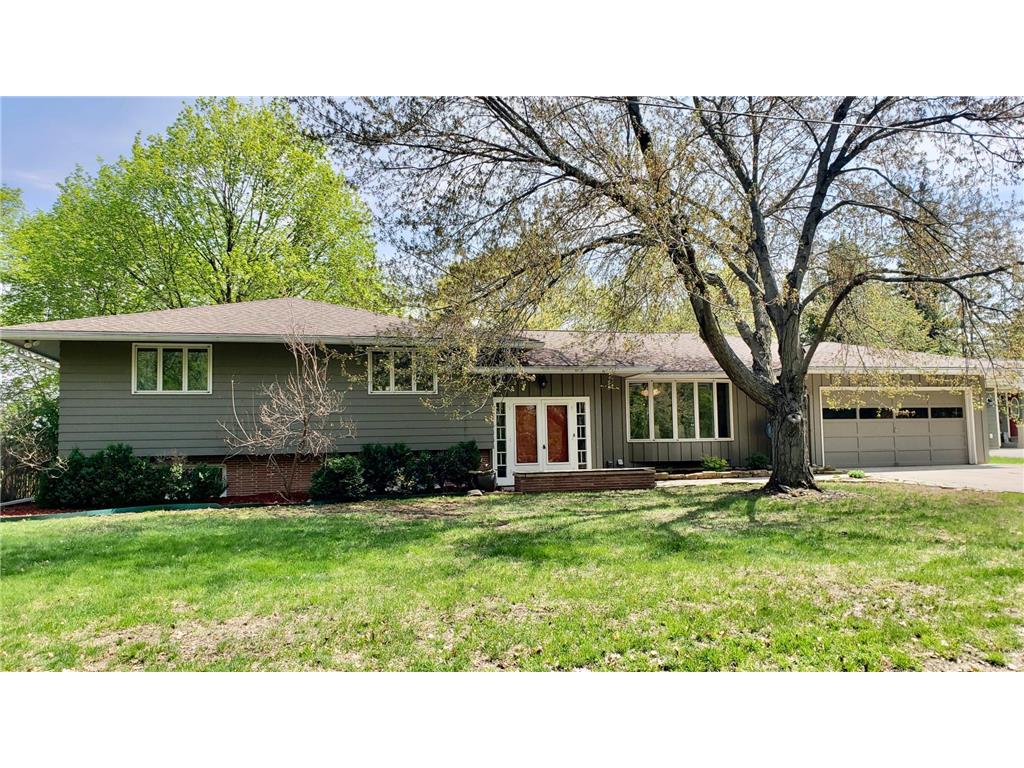 211 E Skyline Court, Skyline, MN, 56001 MLS 6369052 Edina Realty