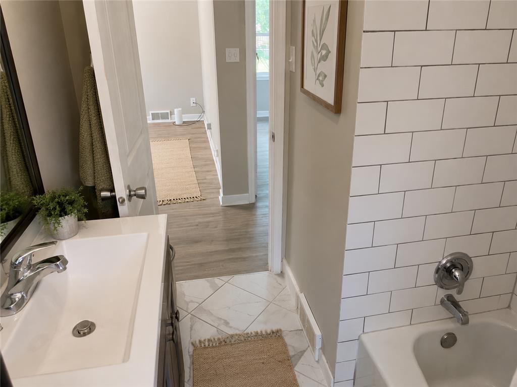 211 E Spruce Street South Saint Paul MN 55075 7109011 image14
