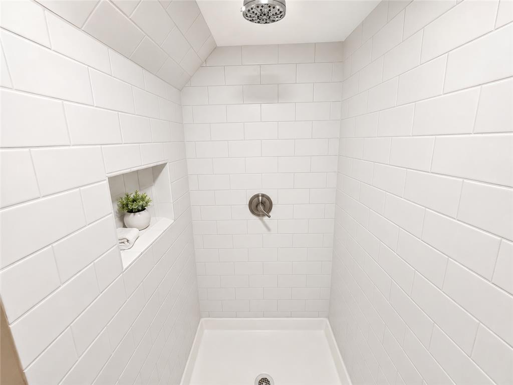 211 E Spruce Street South Saint Paul MN 55075 7109011 image18