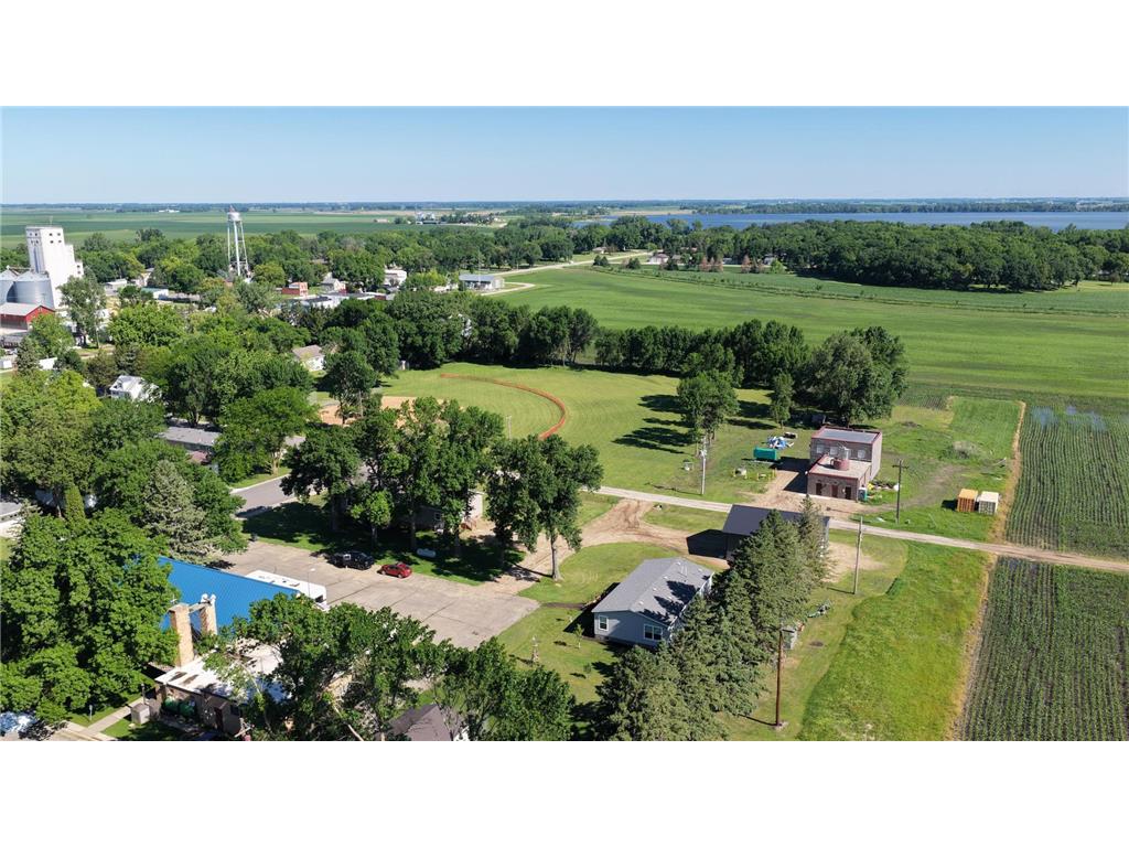 211 Farmdale Avenue Lake Lillian MN 56253 7092301 image58