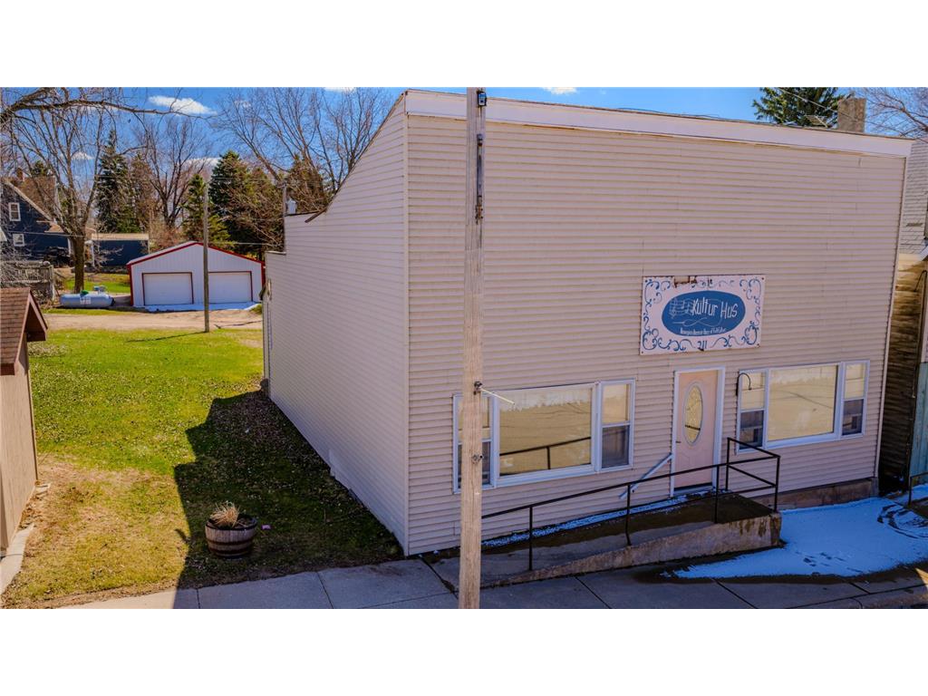 211 Front Street NW Sunburg MN 56289 7054487 image1