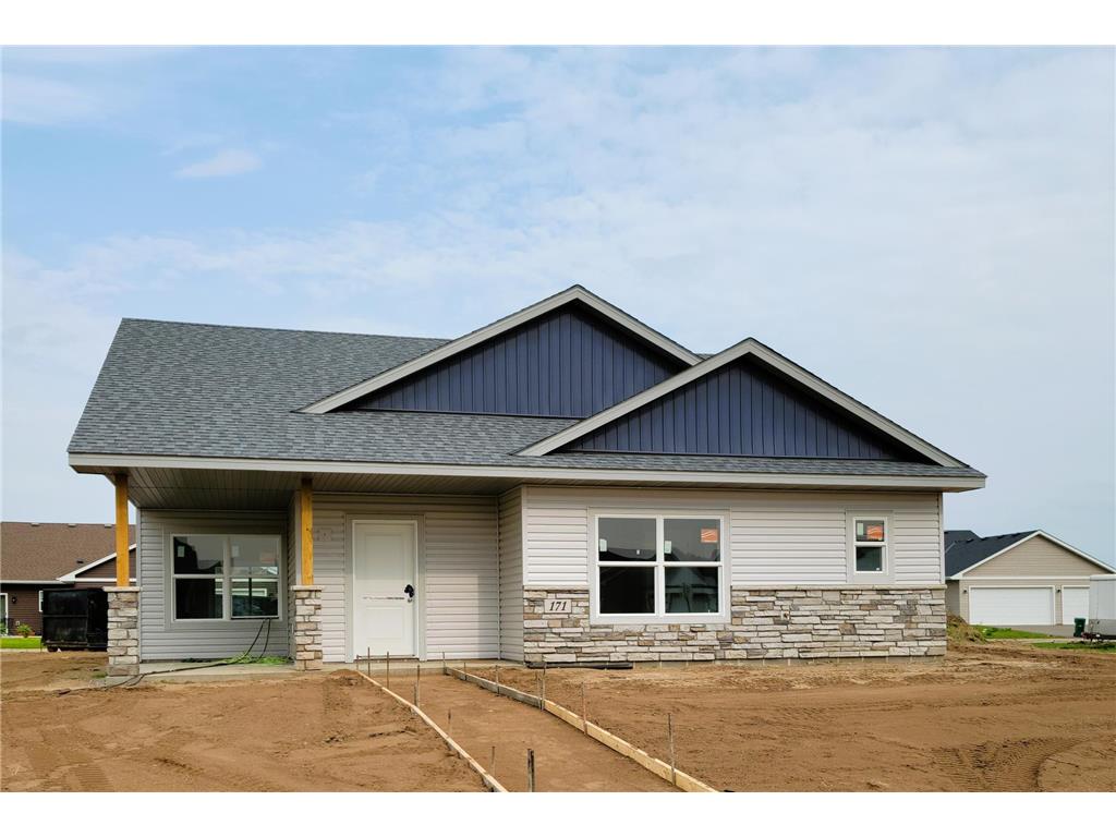 211 Gateway Parkway Osceola WI 54020 6406692 image1