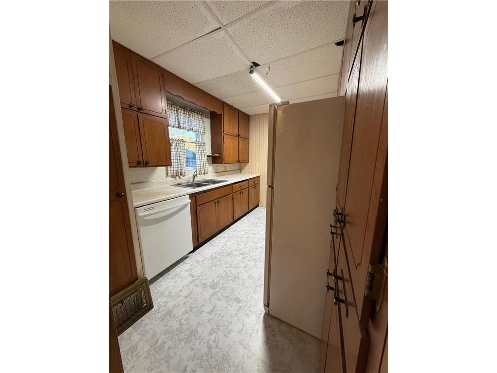 211 Kendall Avenue N Thief River Falls MN 56701 6800751 image14