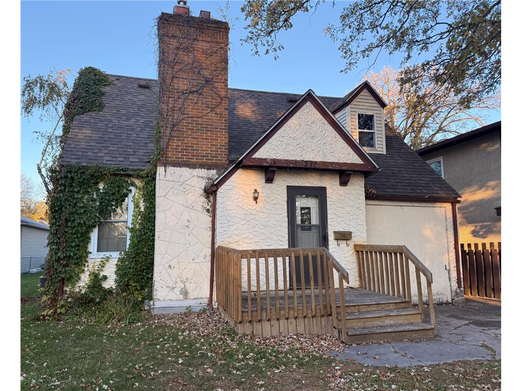 211 Kendall Avenue N Thief River Falls MN 56701 6800751 image2