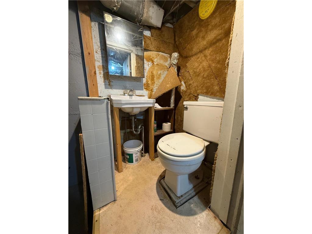 211 Kendall Avenue N Thief River Falls MN 56701 6800751 image40