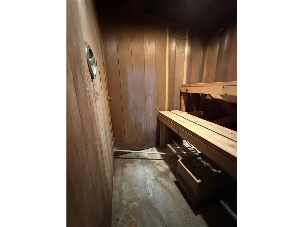 211 Kendall Avenue N Thief River Falls MN 56701 6800751 image42