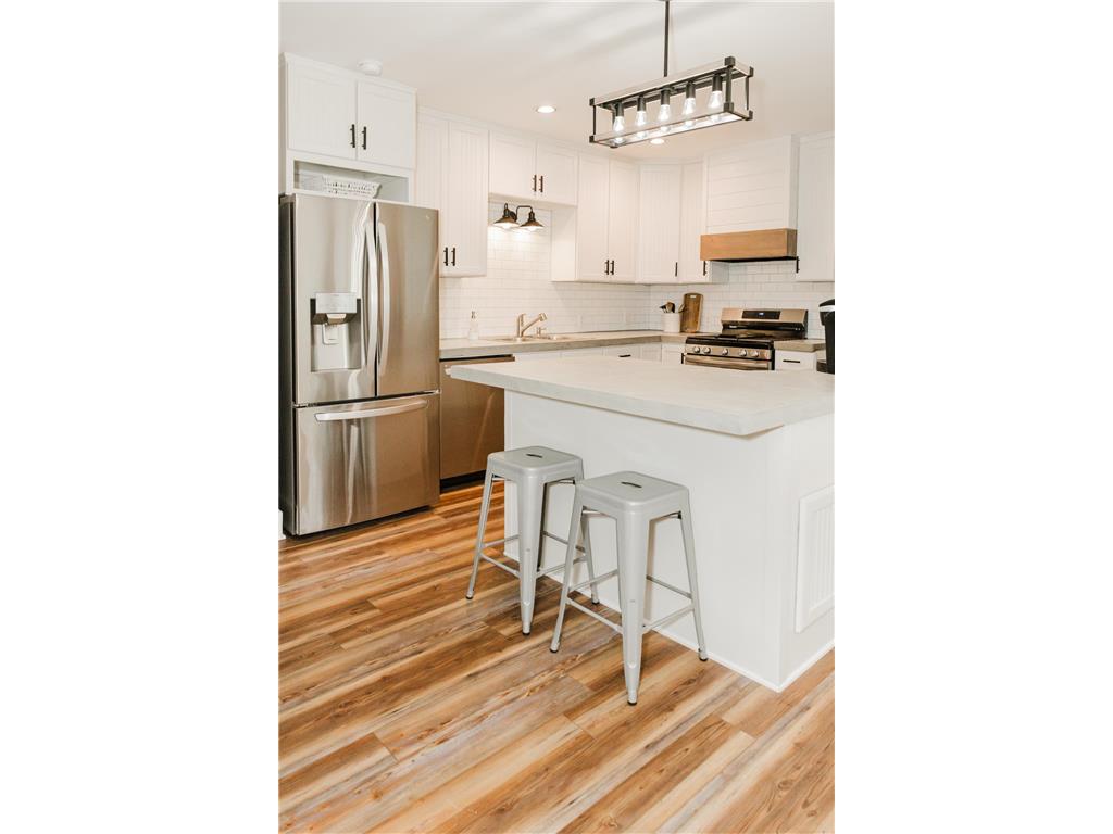 211 Main Avenue N Park Rapids MN 56470 6579462 image1