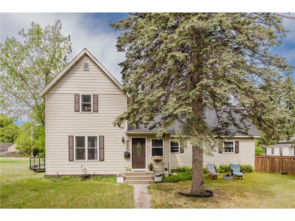 211 Main Avenue N Park Rapids MN 56470 7086156 image1