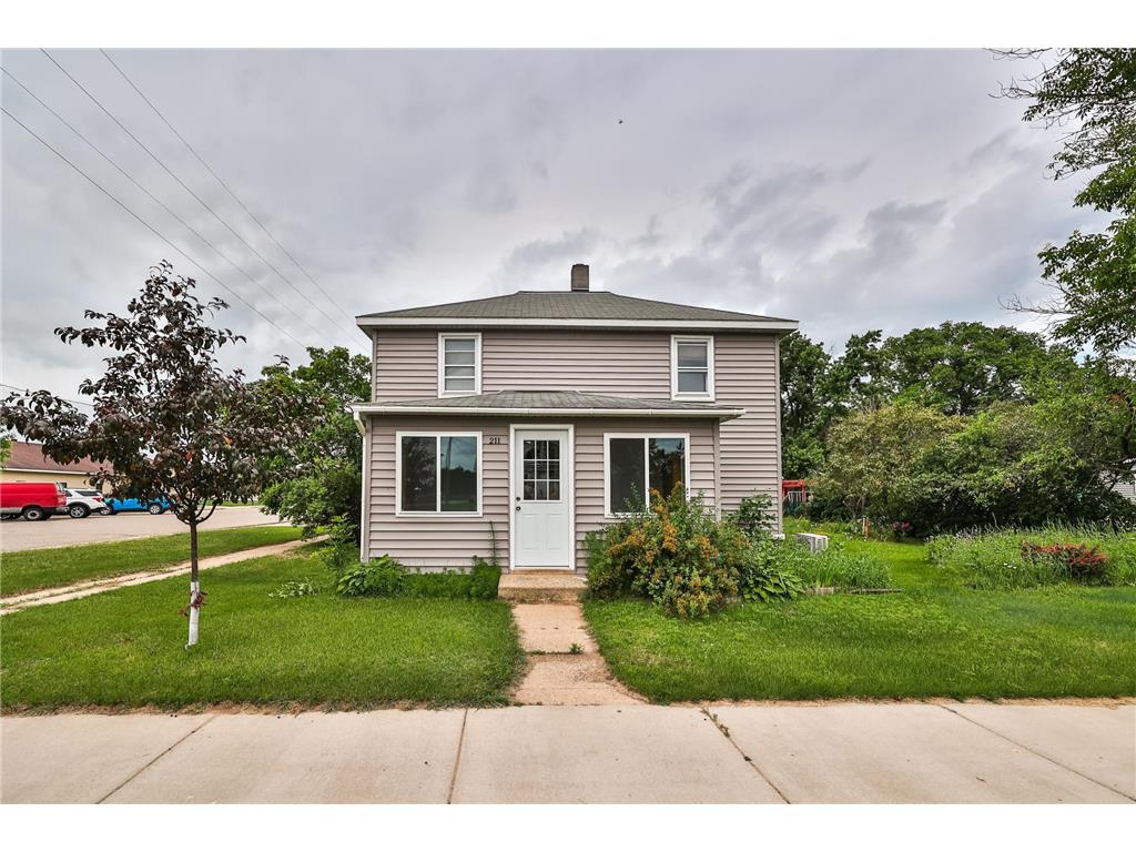 211 Main Street NE Menahga MN 56464 6560516 image1