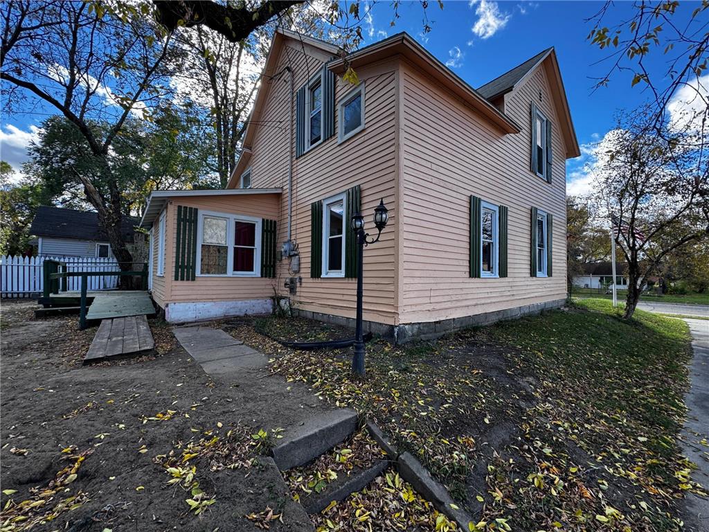 211 Maple Avenue NE Cass Lake MN 56633 6812101 image2