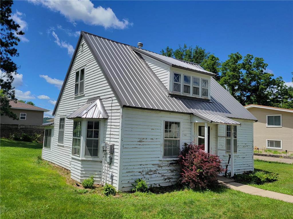 211 N Green Street, Rushford, MN, 55971 MLS 6561337 Edina Realty