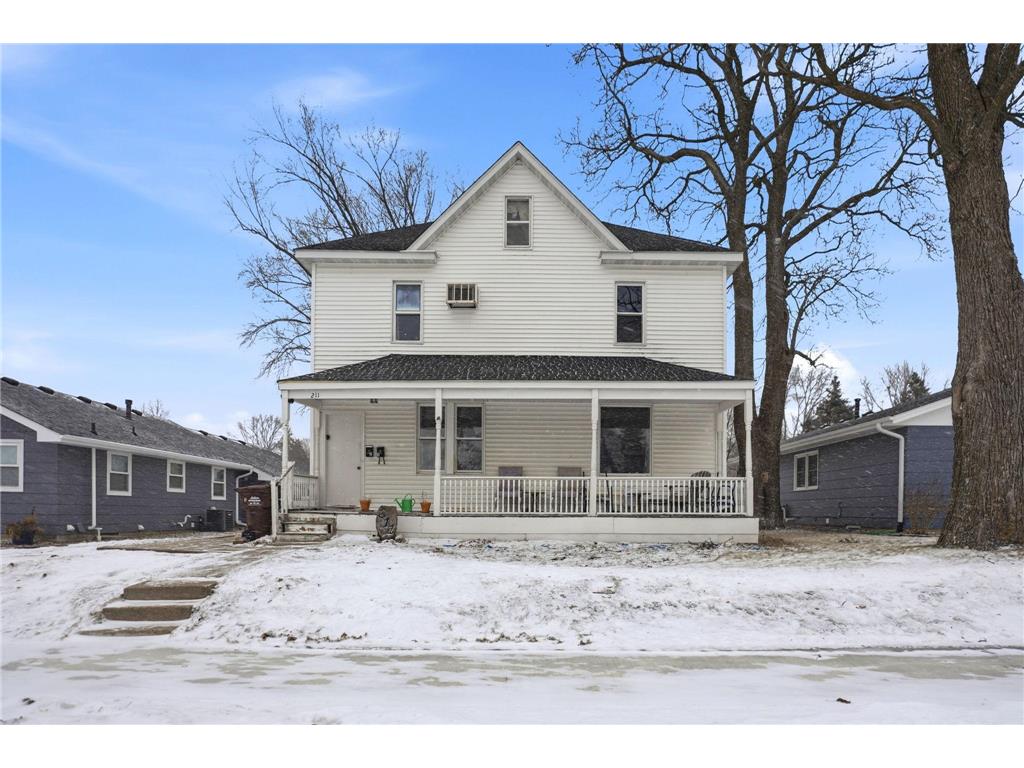 211 Pershing Avenue N New Prague MN 56071 6822174 image1
