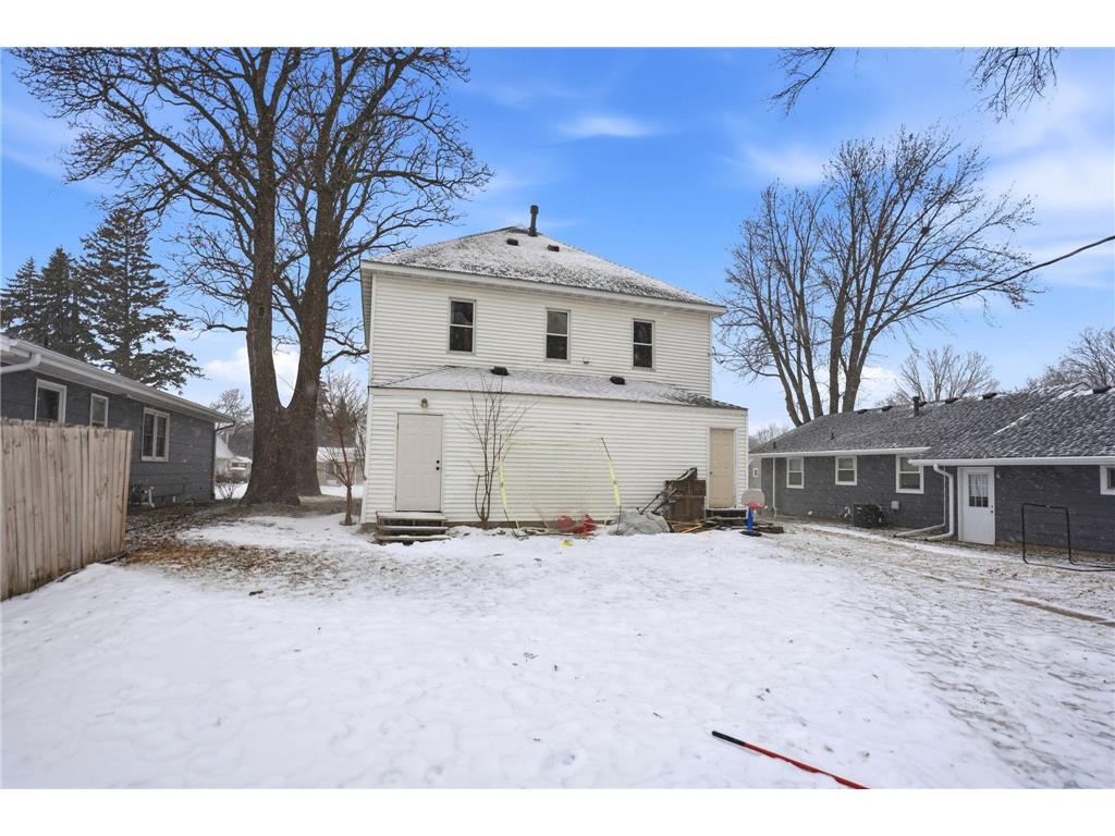 211 Pershing Avenue N New Prague MN 56071 6822174 image20
