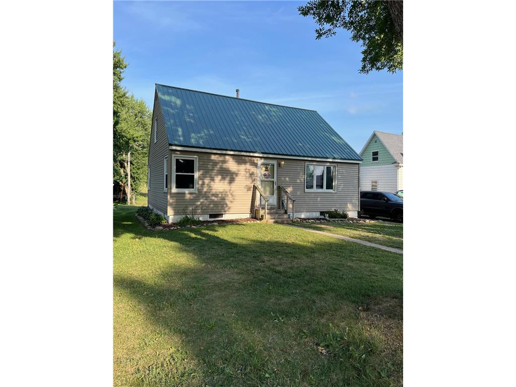 211 S 1st Street Kiester MN 56051 6422521 image1