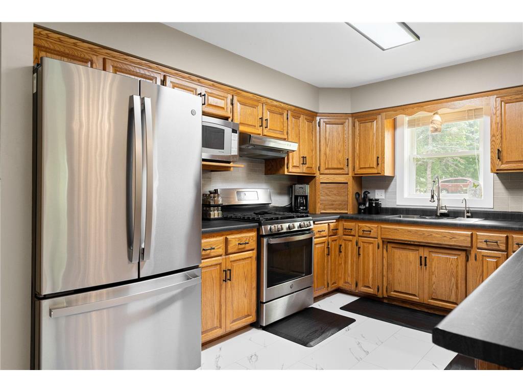 211 Sunrise Drive Medford MN 55049 - Straight River 7086814 image22