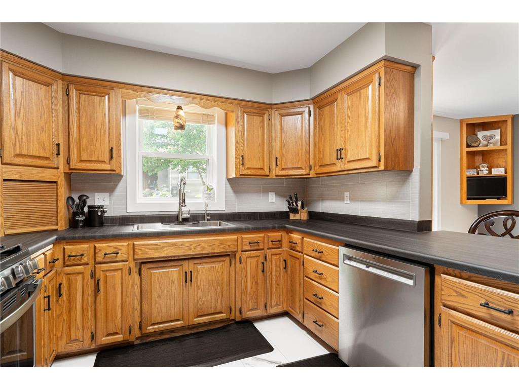 211 Sunrise Drive Medford MN 55049 - Straight River 7086814 image23
