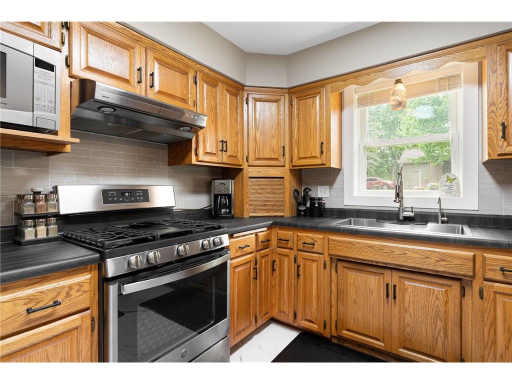 211 Sunrise Drive Medford MN 55049 - Straight River 7086814 image25