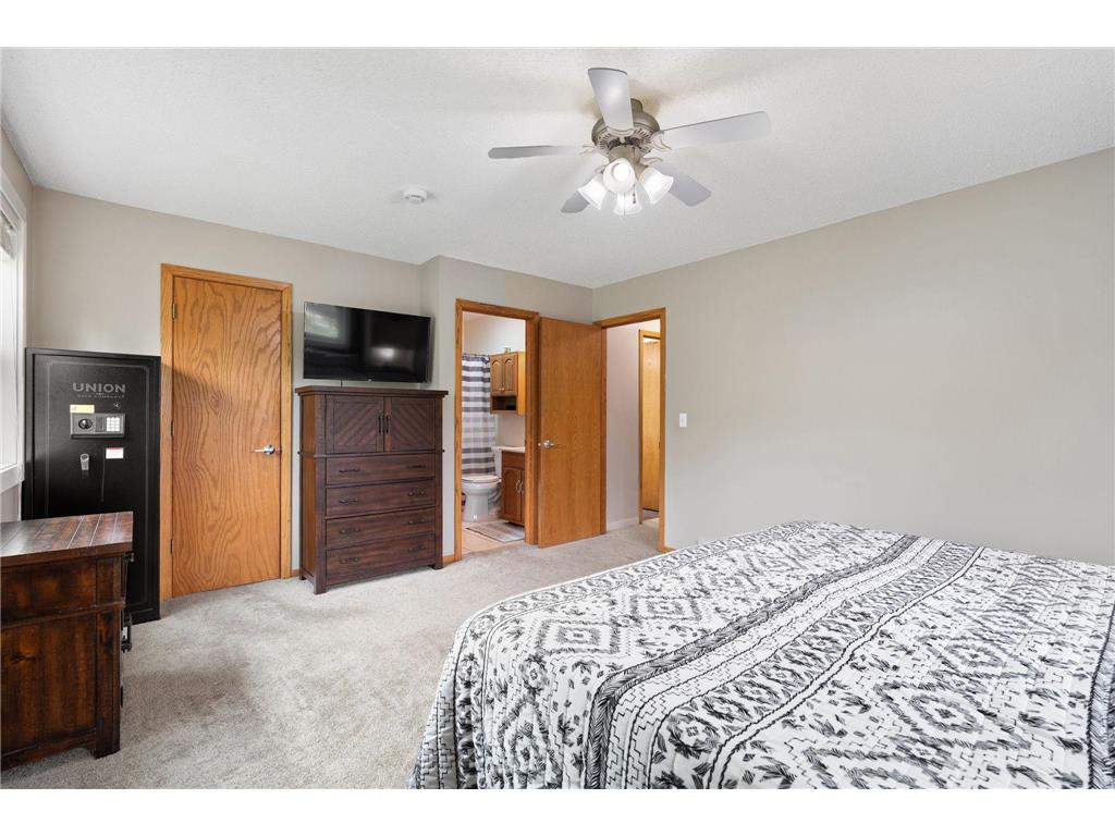 211 Sunrise Drive Medford MN 55049 - Straight River 7086814 image37