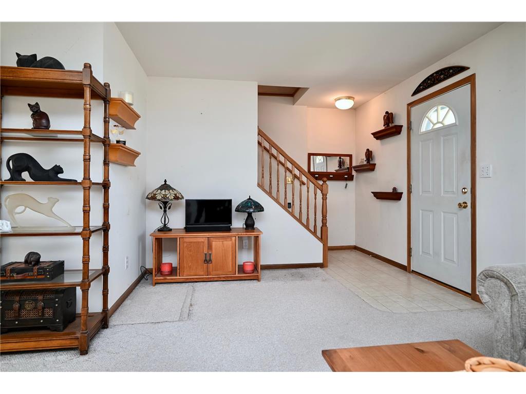 211 Sunset Avenue NW Altura MN 55910 7066264 image3