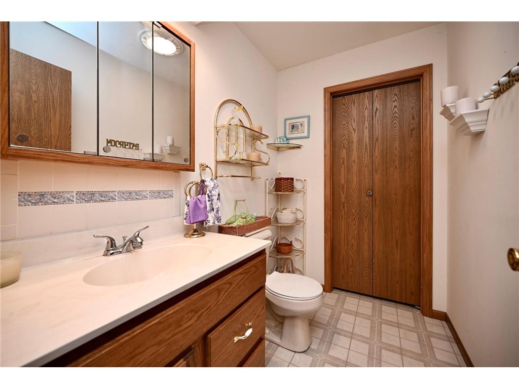 211 Sunset Avenue NW Altura MN 55910 7066264 image7