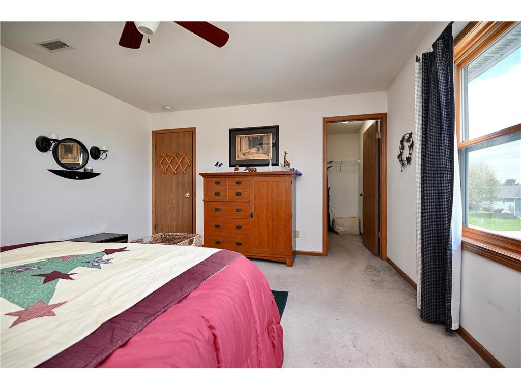 211 Sunset Avenue NW Altura MN 55910 7066264 image9