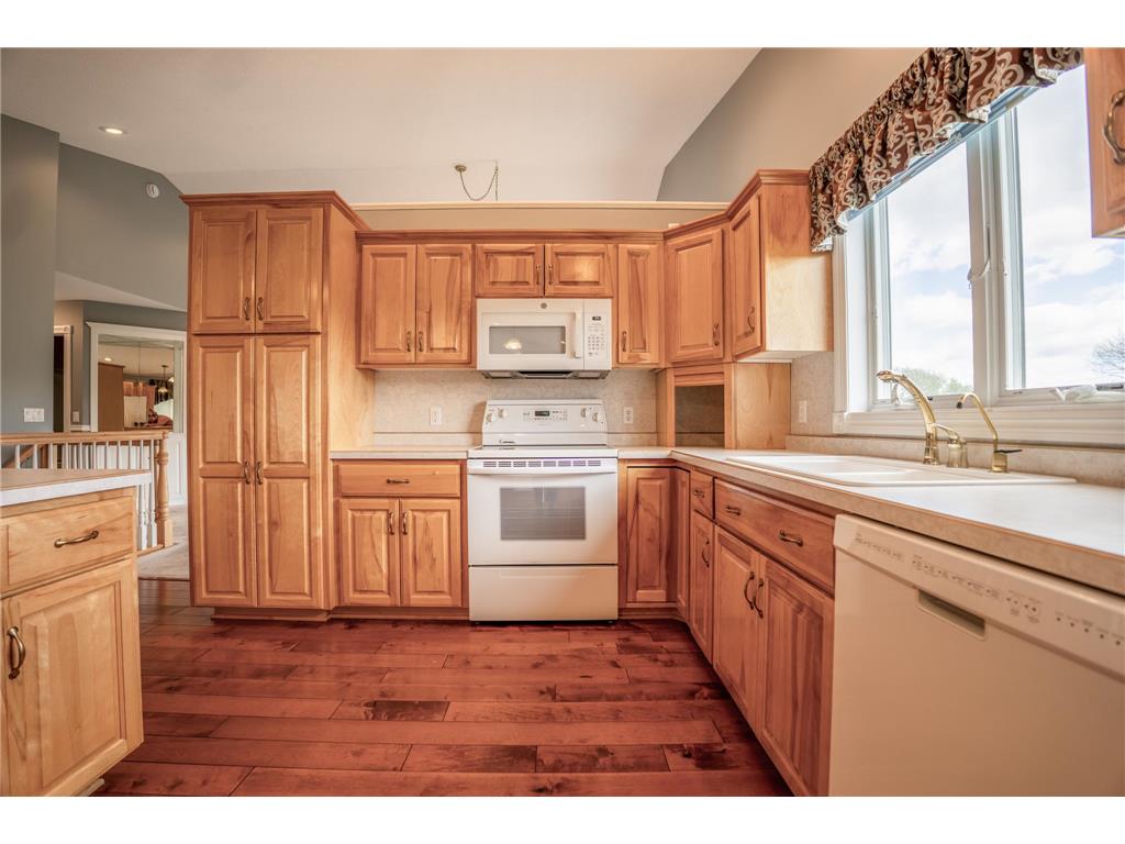 211 Valley View Drive SE Willmar MN 56201 7068921 image10